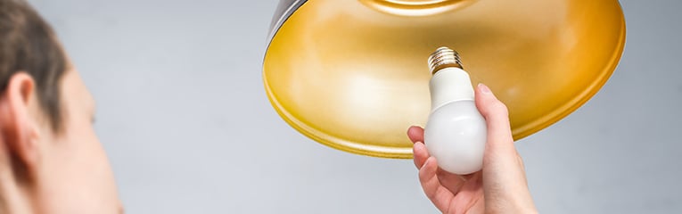 Light bulb replacement